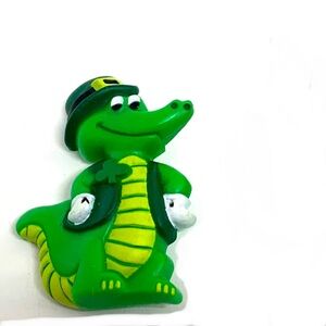 Vintage St Patricks Day Pin Hallmark Alligator 1984 Irish